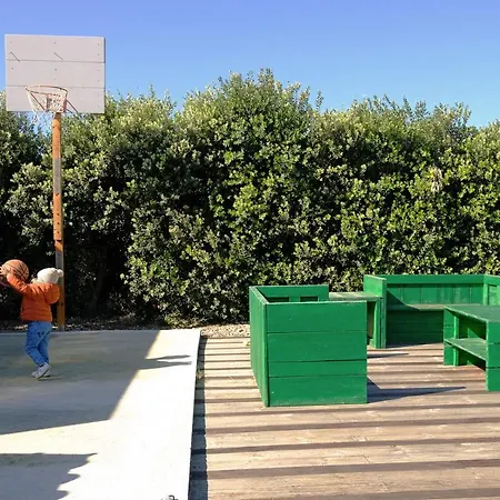 بيت شباب Freesurfcamp باليال