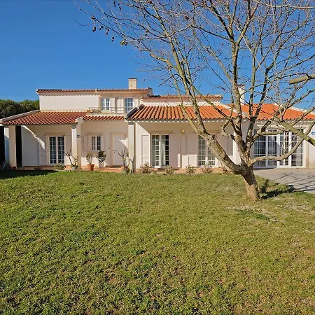 Freesurfcamp بيت شباب *