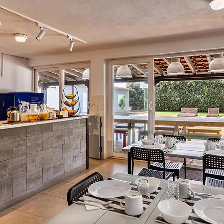 Freesurfcamp Хостел *