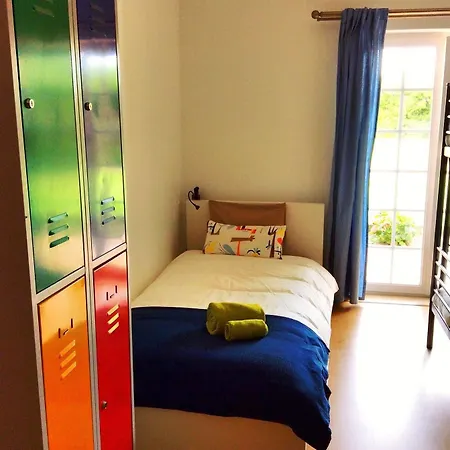 Albergue Freesurfcamp *