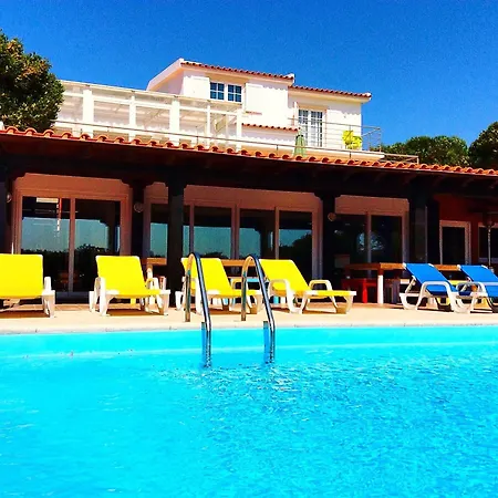 Freesurfcamp & Ostello Baleal