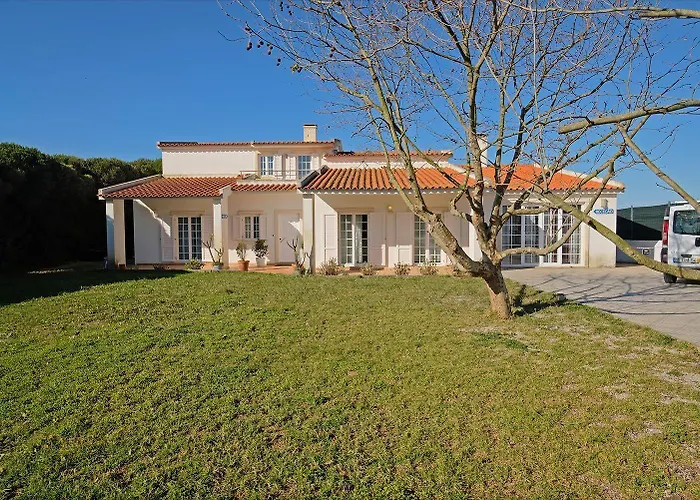 Freesurfcamp 旅馆 *