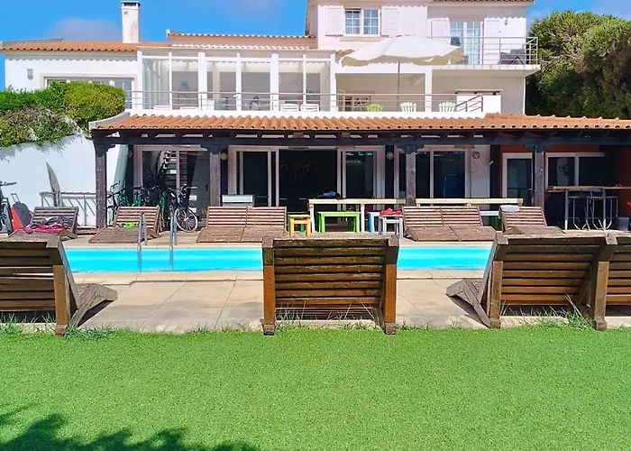 Freesurfcamp 旅馆 *