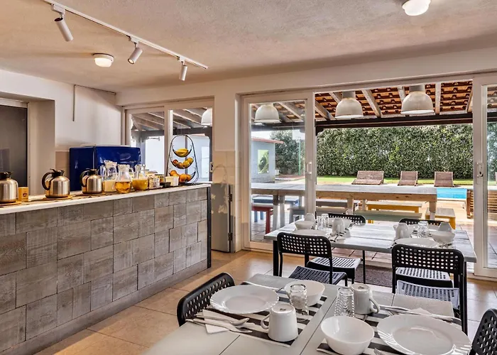 Freesurfcamp 旅馆 *