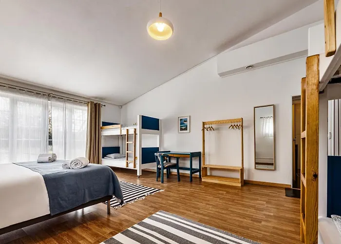 Freesurfcamp 旅馆 *